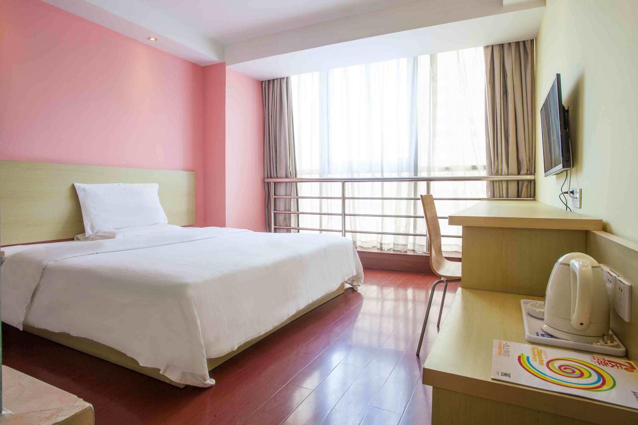 7Days Inn Huaihua Mayang Binhe Road Exterior foto