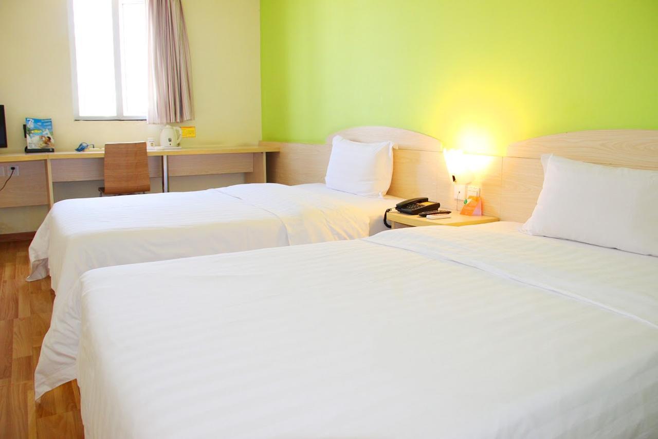 7Days Inn Huaihua Mayang Binhe Road Exterior foto